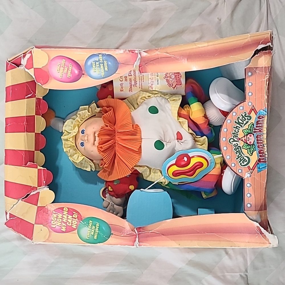 VINTAGE Cabbage Patch Doll in original box